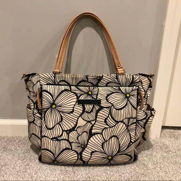 Petunia Pickle Bottom City Carryall